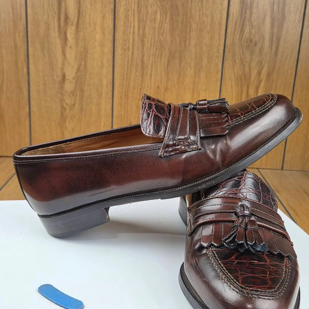 Bostonian Florentine Mens 9.5 M Burgundy Leather Croc Kiltie Tassel Loafers